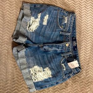 NWT Hollister high-rise denim short 3” Size 3